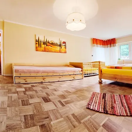 Rhoenblick Апартаменты Hilders